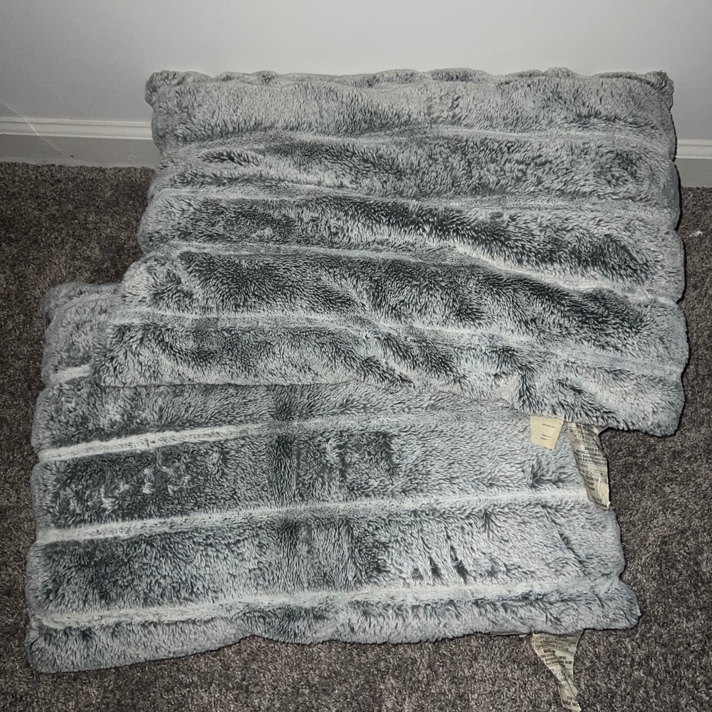 Set of 2 Faux Fur Pillows